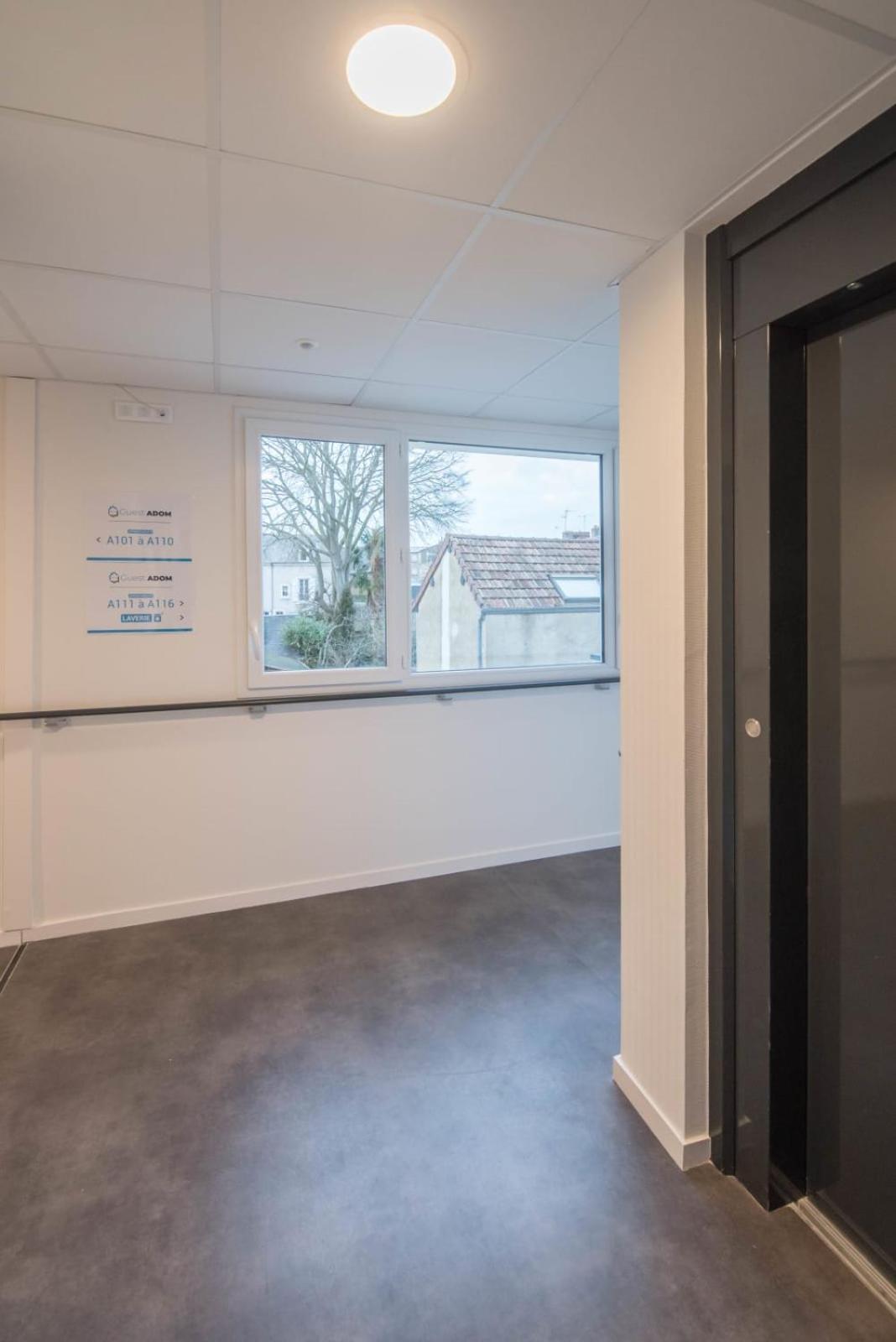 Camille - Studio Wifi Et Gare Le Mans Eksteriør billede